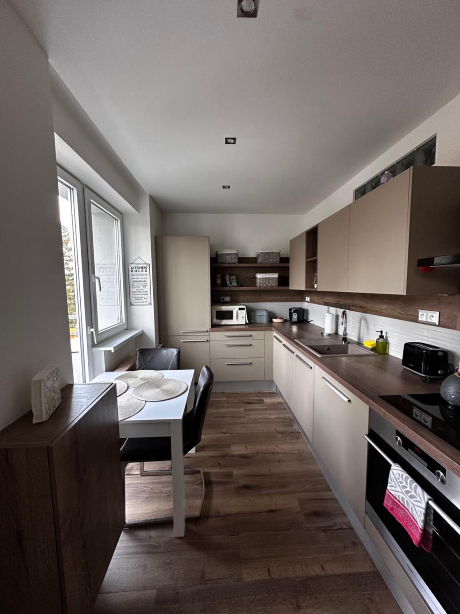 We Apartment - Close To The Center & City View, Self Check-In 24H Banská Bystrica Exterior foto
